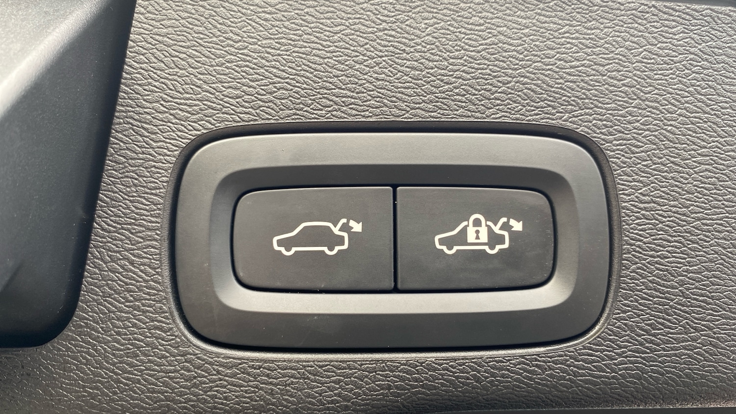 Used Volvo XC60 2025 for sale - 76653257: Photo 42