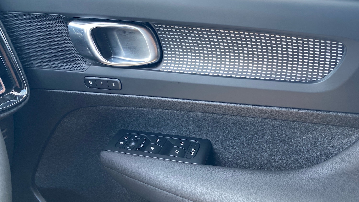 Used Volvo XC40 2025 for sale - 77681653: Photo 15