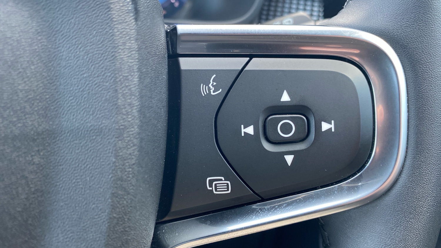 Used Volvo XC40 2025 for sale - 77681653: Photo 19