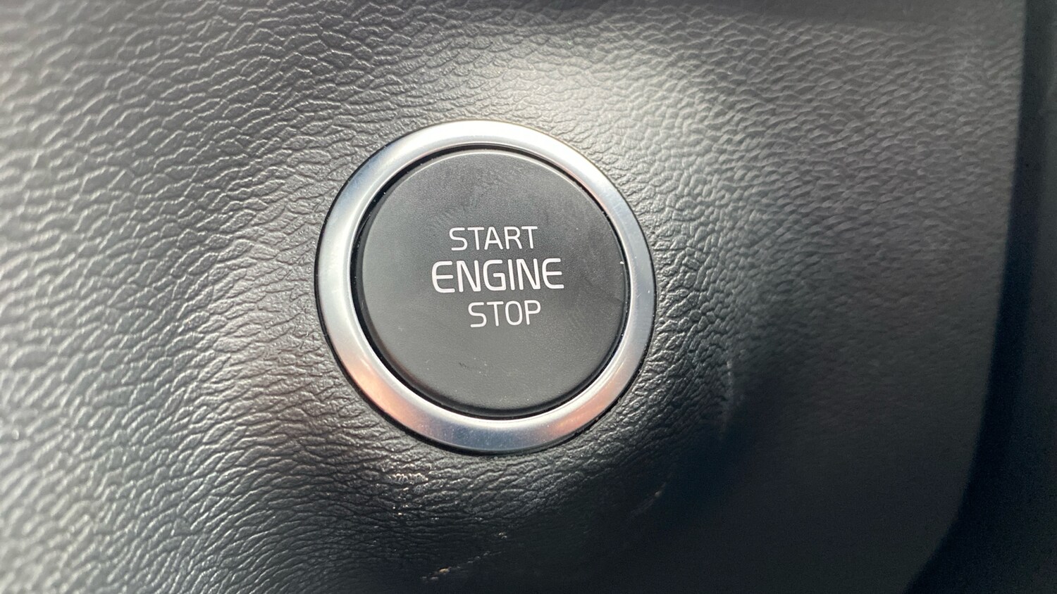 Used Volvo XC40 2022 for sale - 77105195: Photo 43