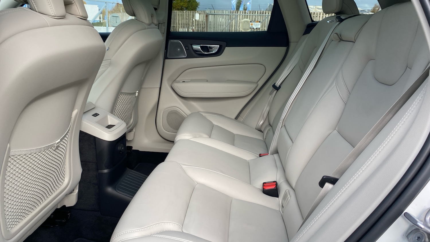 Used Volvo XC60 2022 for sale - 76653246: Photo 10