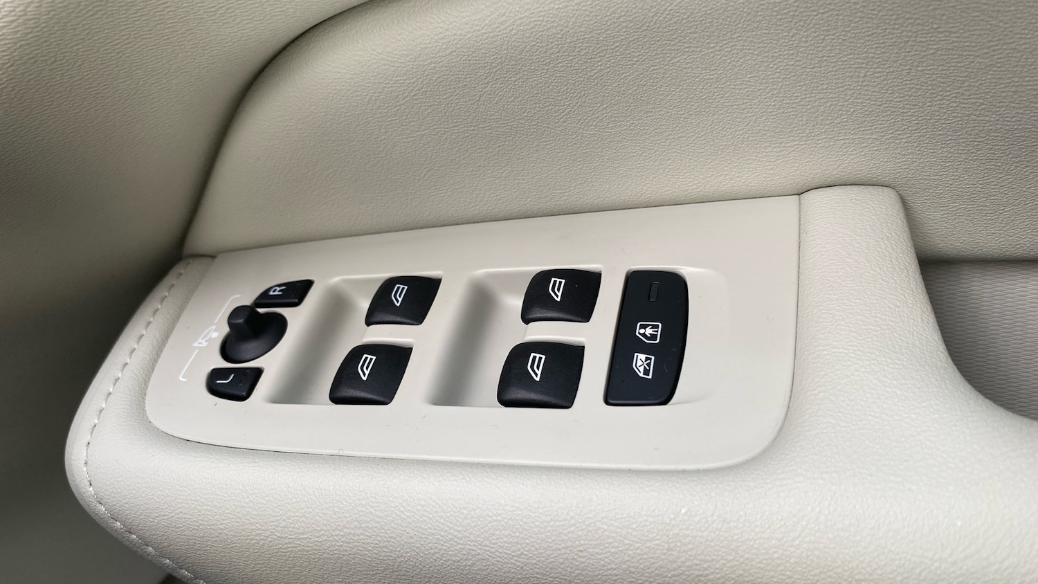 Used Volvo XC60 2022 for sale - 76653246: Photo 26