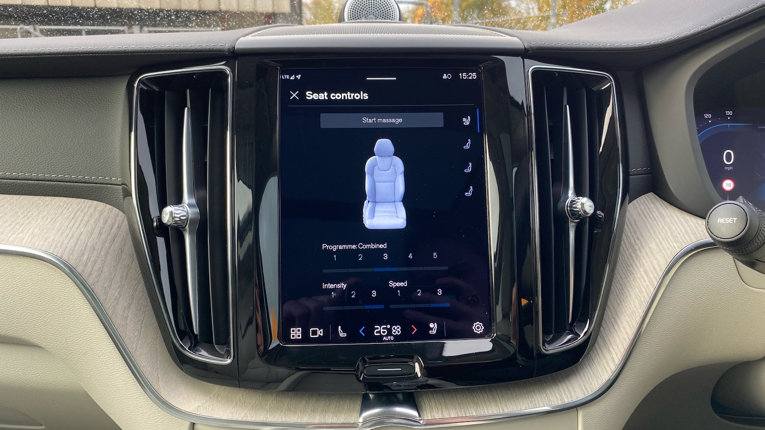 Used Volvo XC60 2022 for sale - 76653246: Photo 43