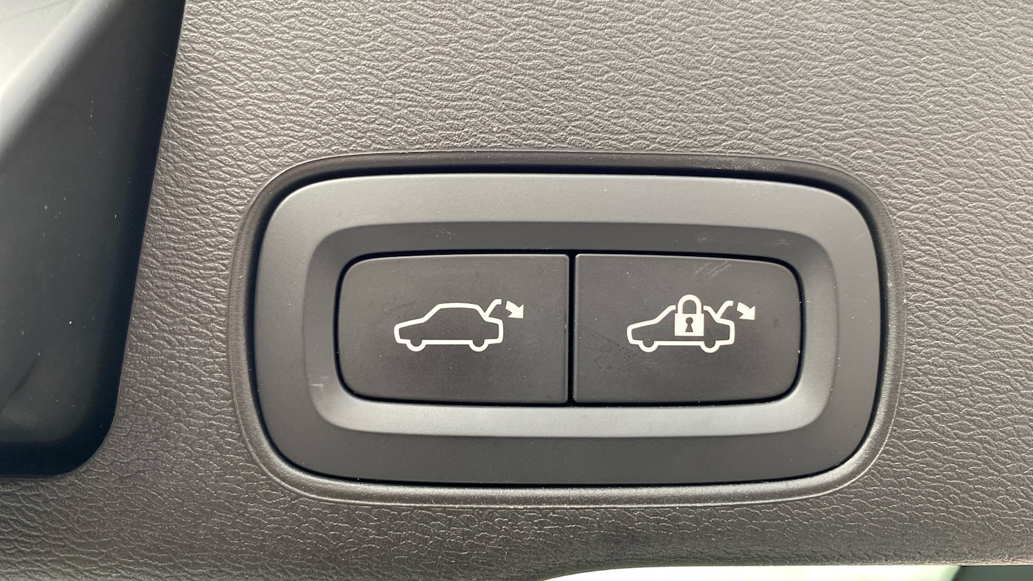 Used Volvo XC60 2022 for sale - 76653246: Photo 49