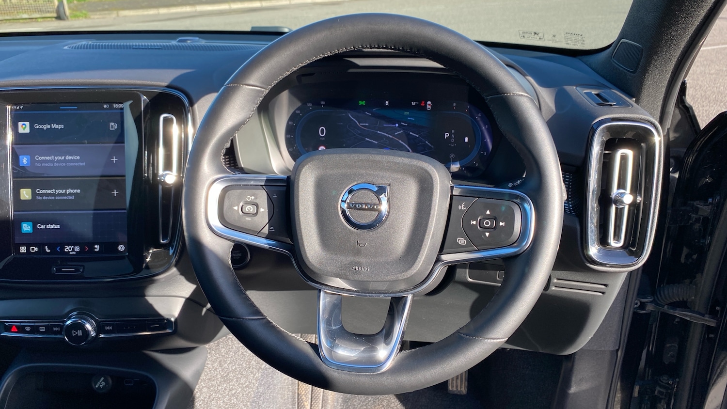 Used Volvo XC40 2025 for sale - 77901460: Photo 10