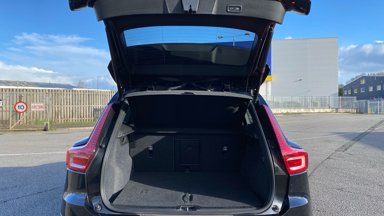 Used Volvo XC40 2025 for sale - 77901460: Photo 13