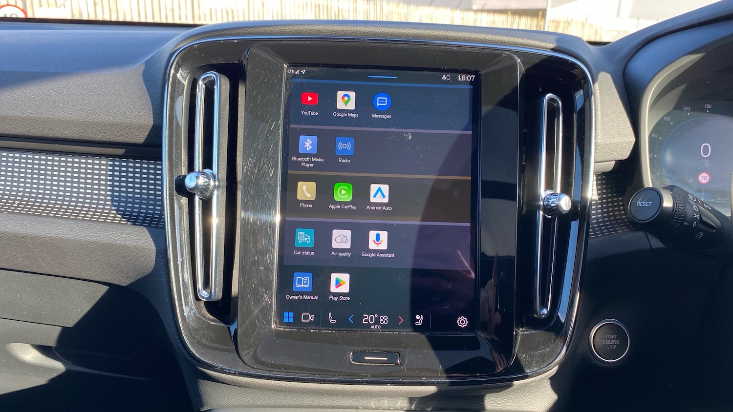 Used Volvo XC40 2025 for sale - 77901460: Photo 14