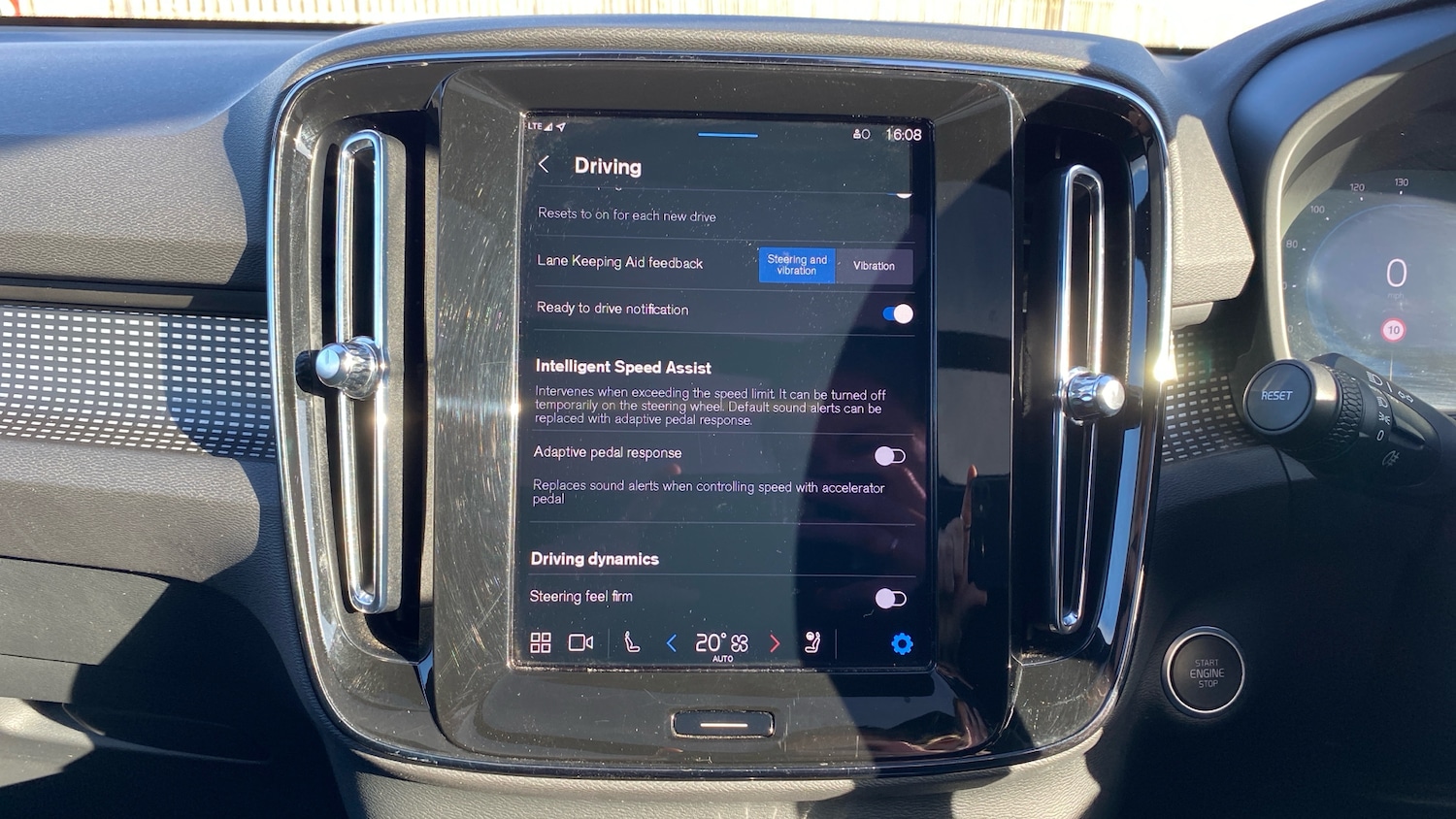 Used Volvo XC40 2025 for sale - 77901460: Photo 22