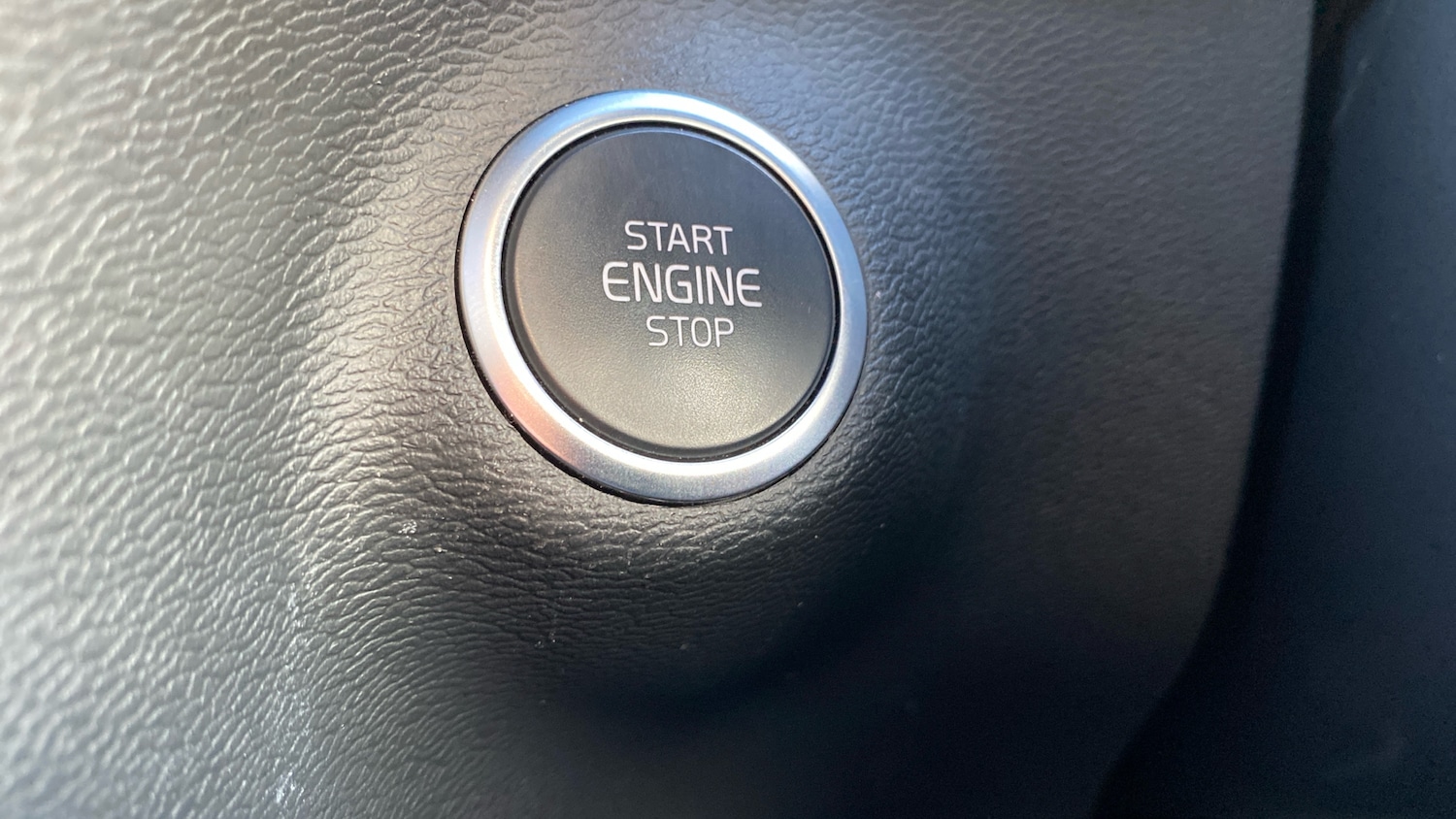 Used Volvo XC40 2025 for sale - 77901460: Photo 26