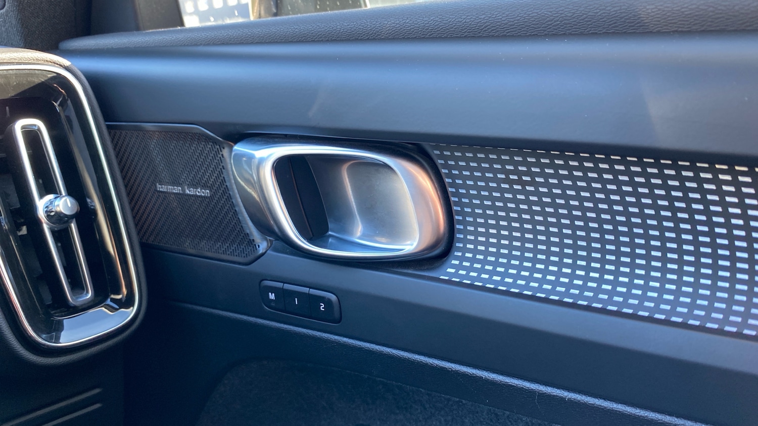 Used Volvo XC40 2025 for sale - 77901460: Photo 29