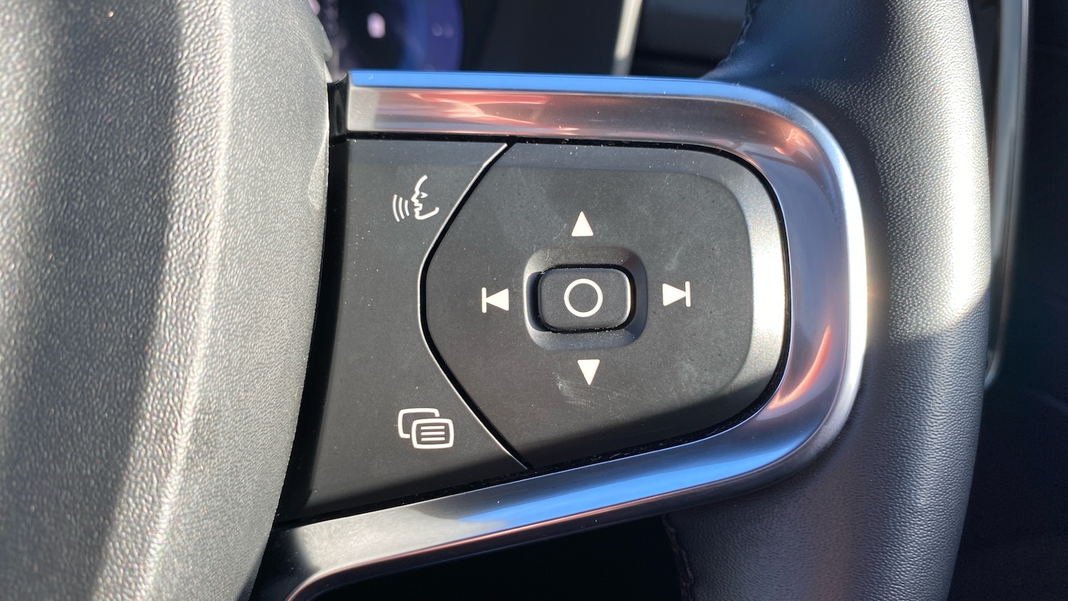 Used Volvo XC40 2025 for sale - 77901460: Photo 32