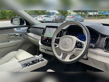 Used Volvo XC90 2025 for sale - 78457045: Photo