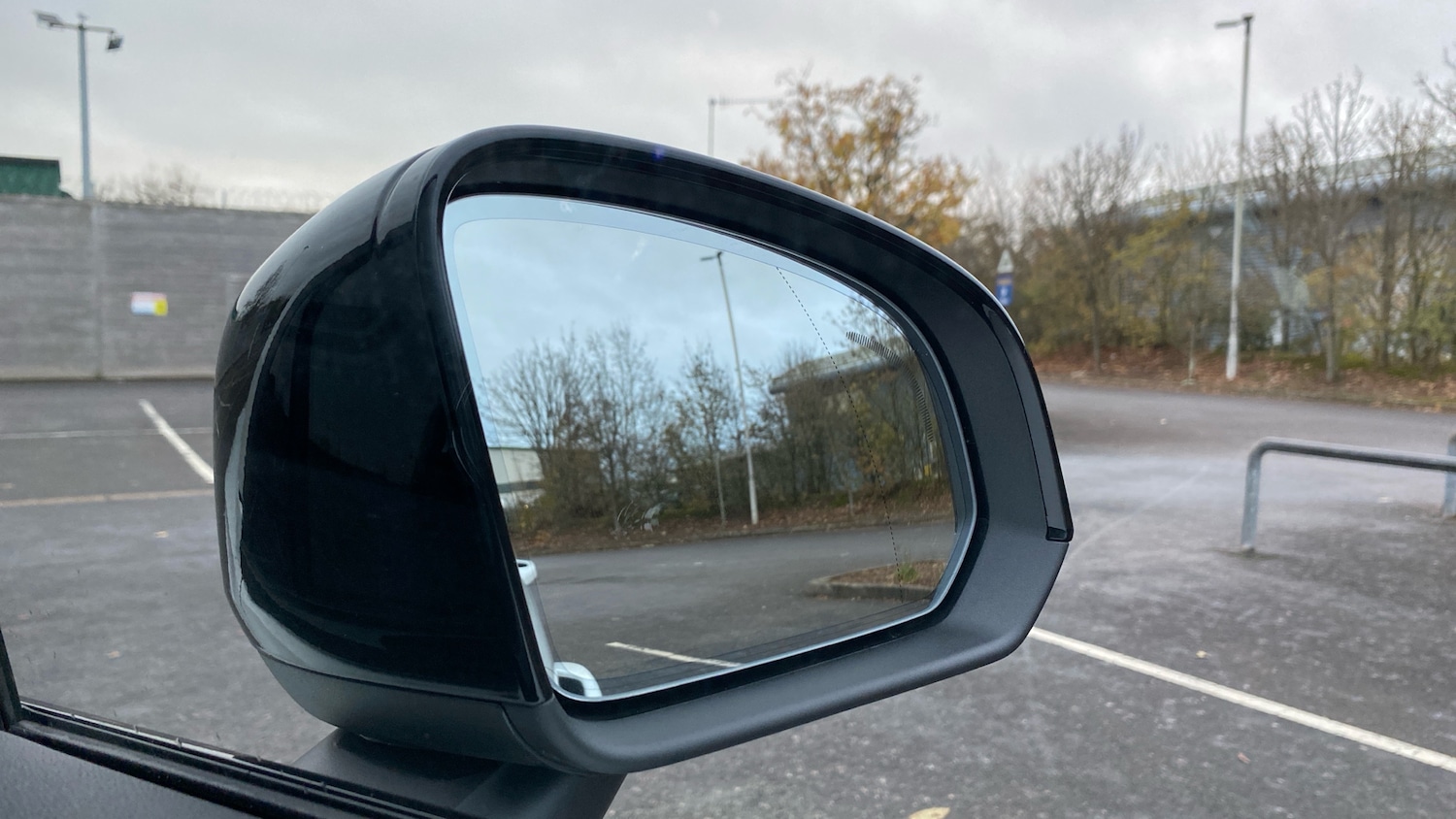 Used Volvo XC40 2025 for sale - 76818736: Photo 24