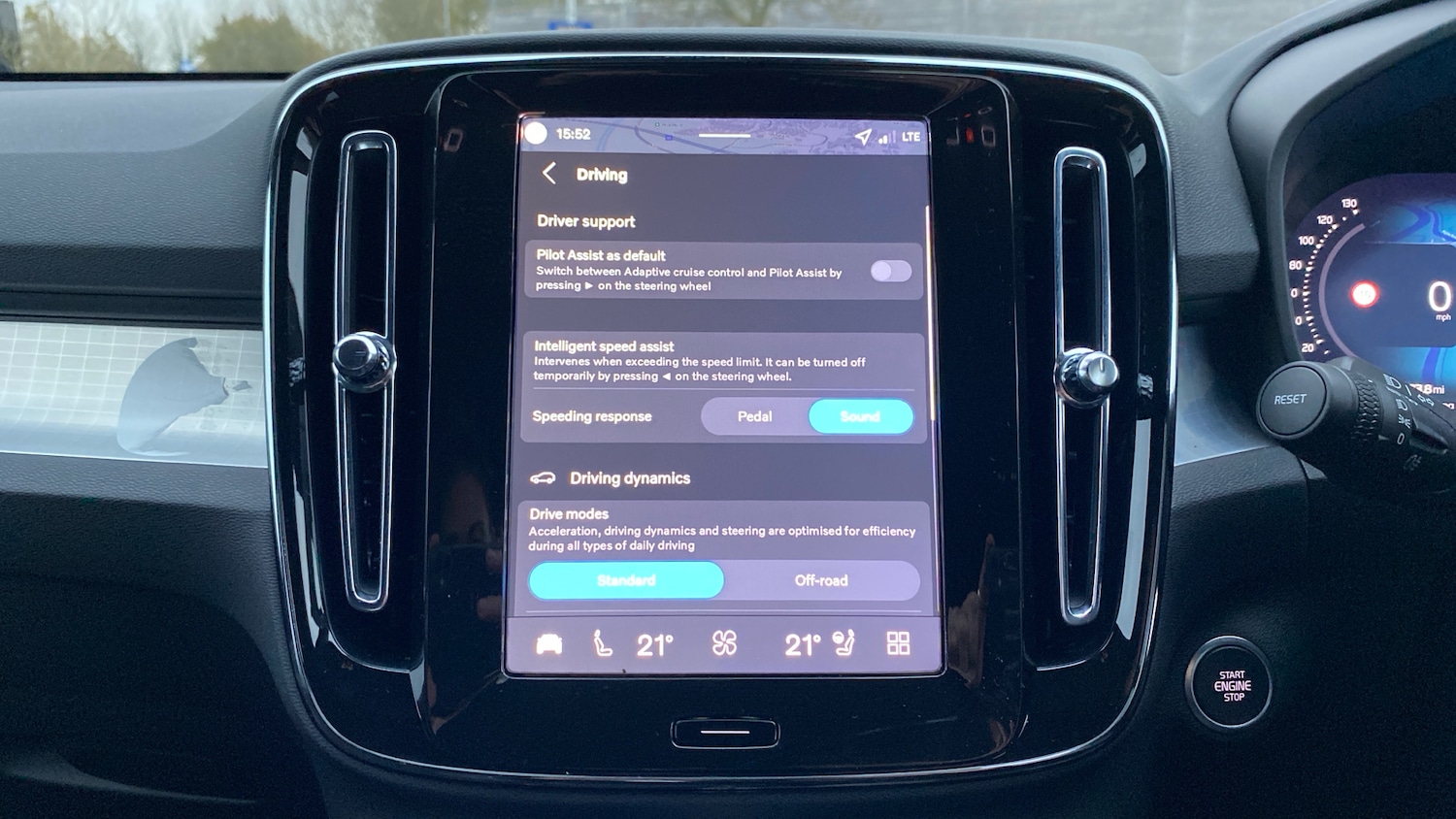 Used Volvo XC40 2025 for sale - 76818736: Photo 27