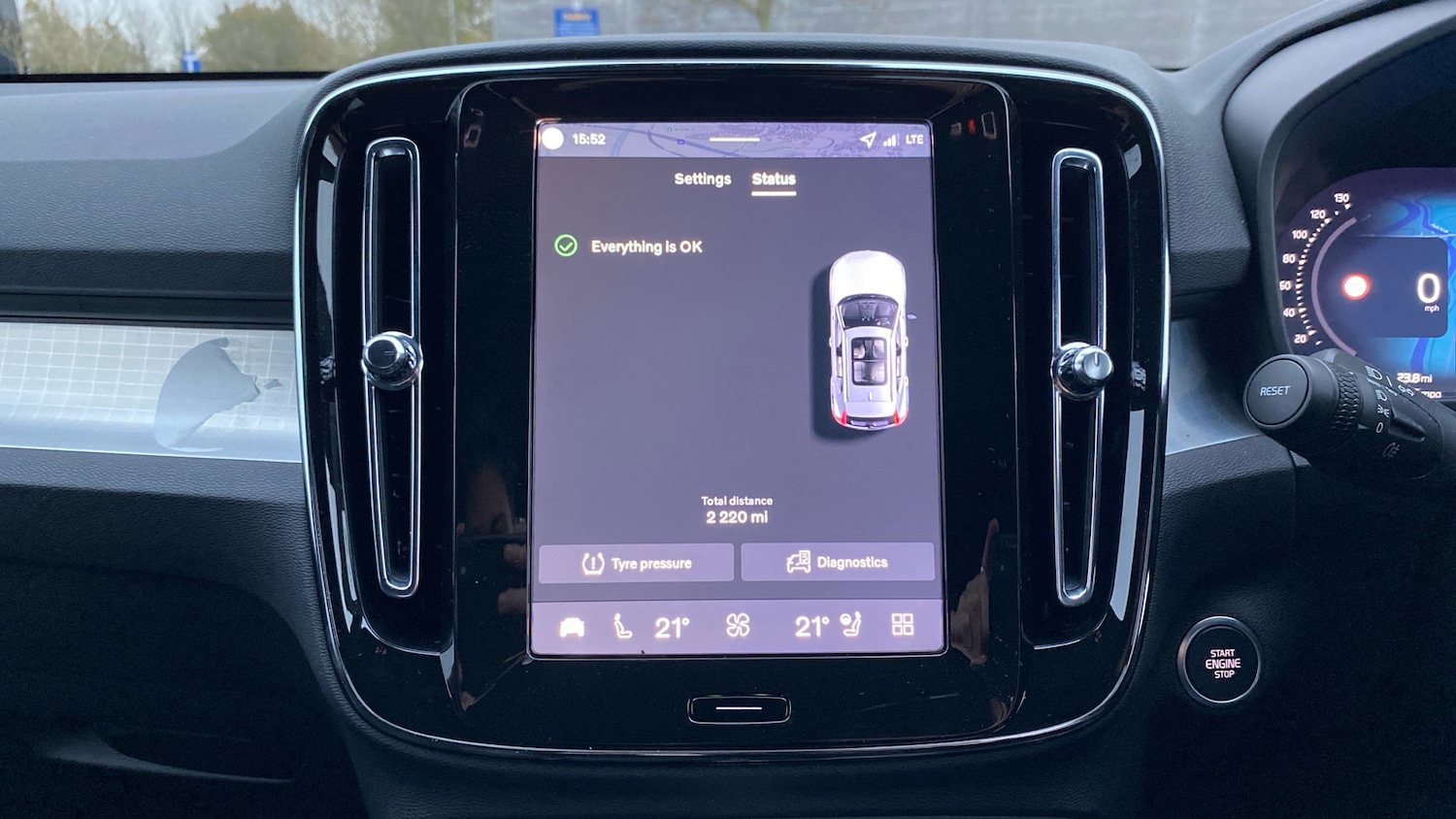 Used Volvo XC40 2025 for sale - 76818736: Photo 32