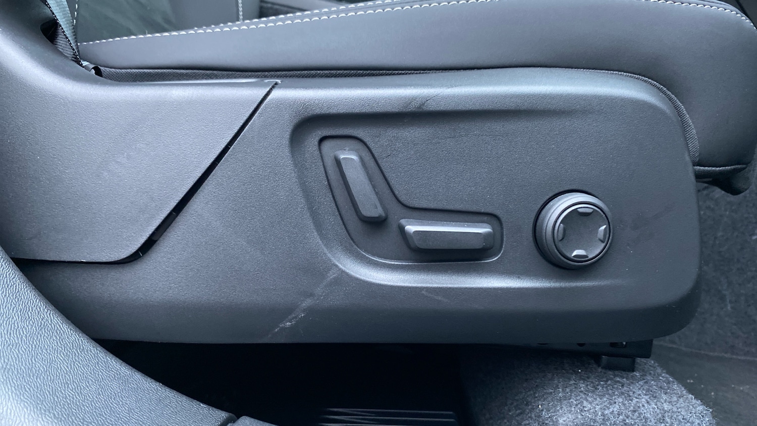 Used Volvo XC40 2025 for sale - 76818736: Photo 38