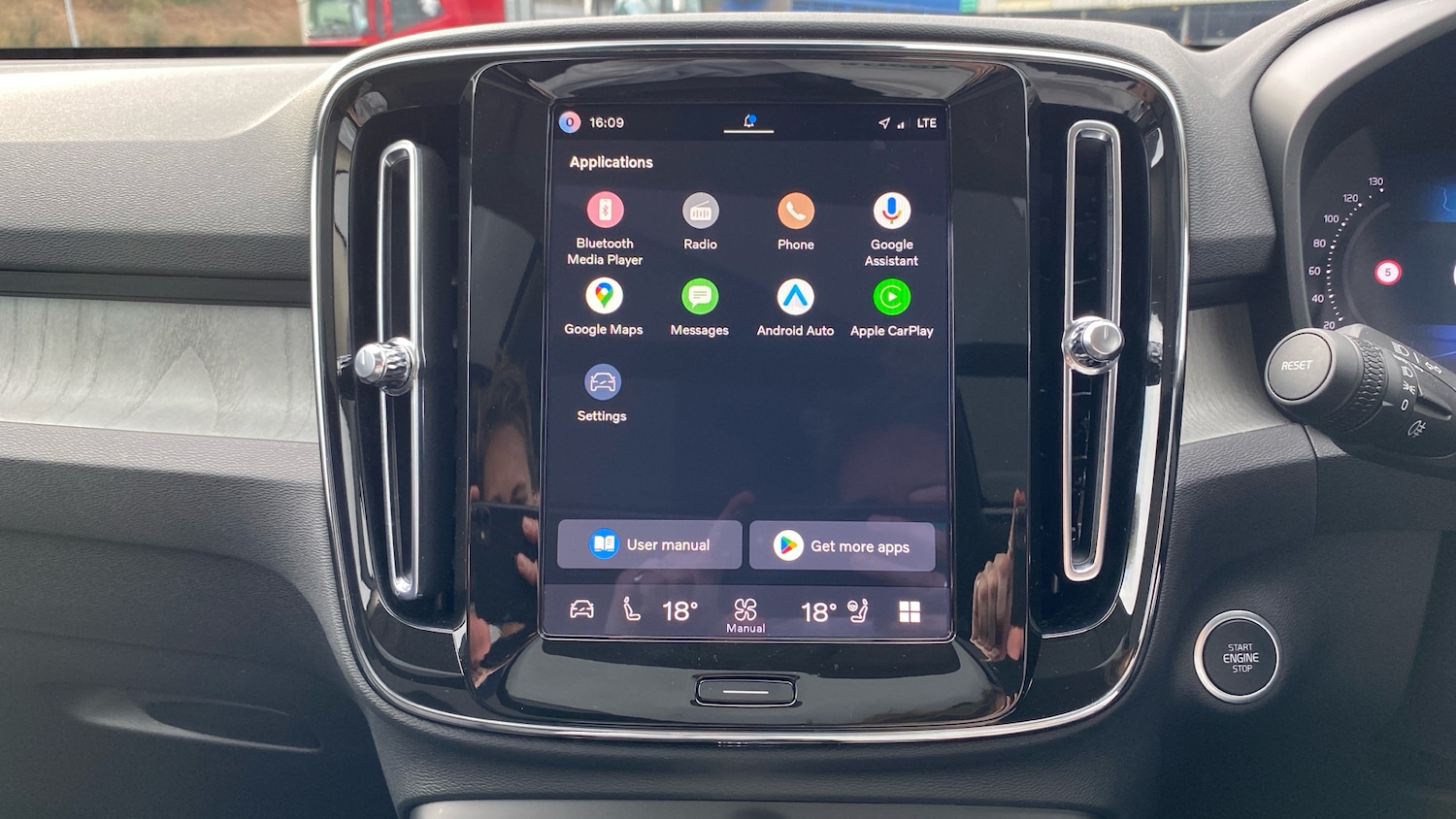 Used Volvo XC40 2025 for sale - 77818690: Photo 24