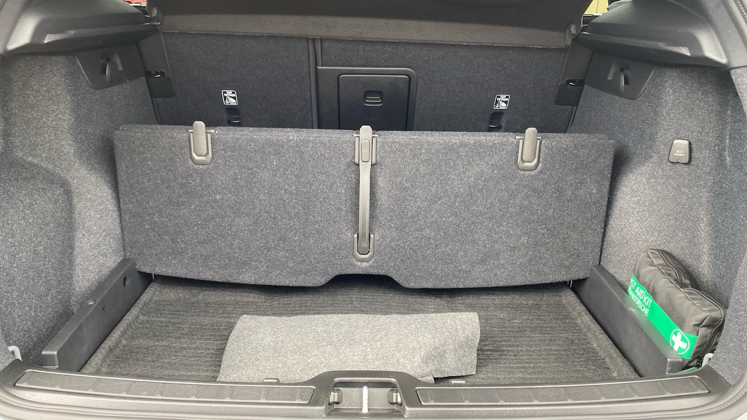 Used Volvo XC40 2025 for sale - 77818690: Photo 42