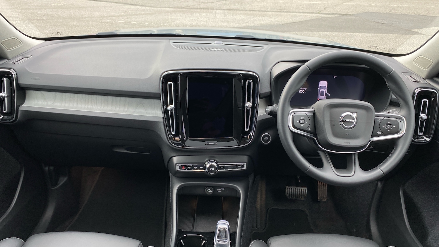 Used Volvo XC40 2025 for sale - 77818690: Photo 5