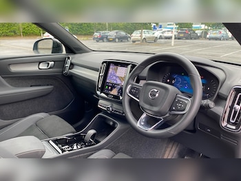 Used Volvo XC40 2025 for sale - 78669345: Photo