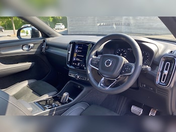 Used Volvo XC40 2022 for sale - 78653089: Photo