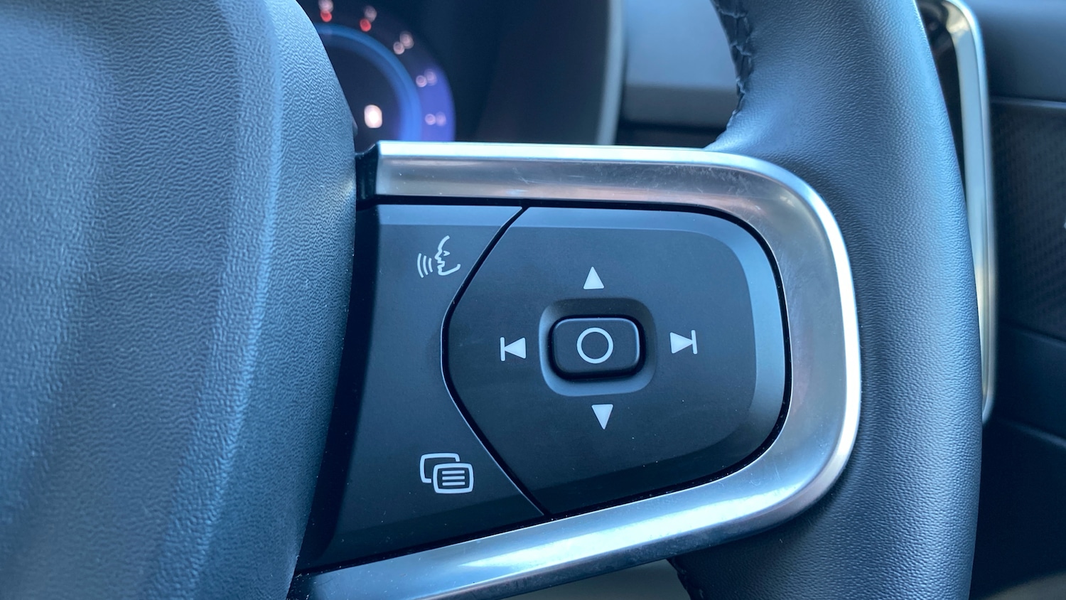 Used Volvo XC40 2025 for sale - 76807386: Photo 18