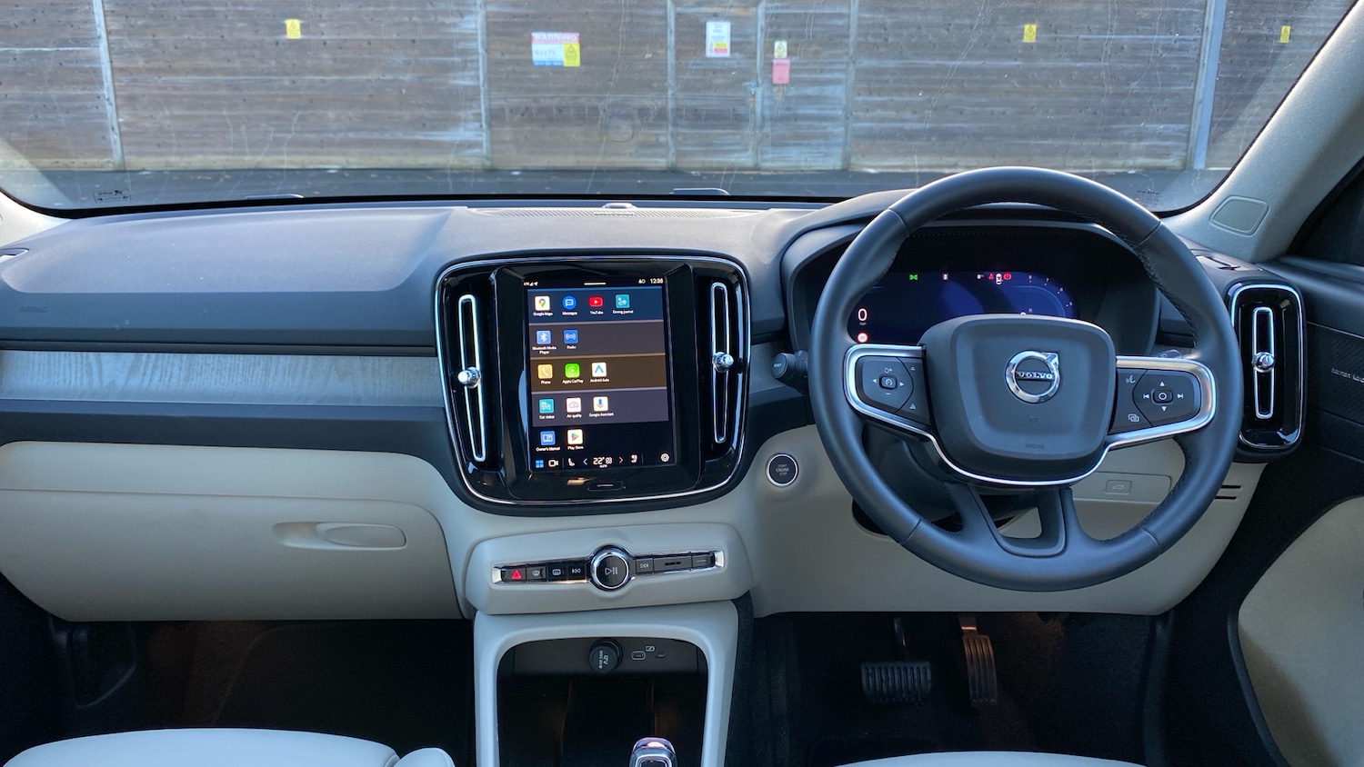 Used Volvo XC40 2025 for sale - 76807386: Photo 5