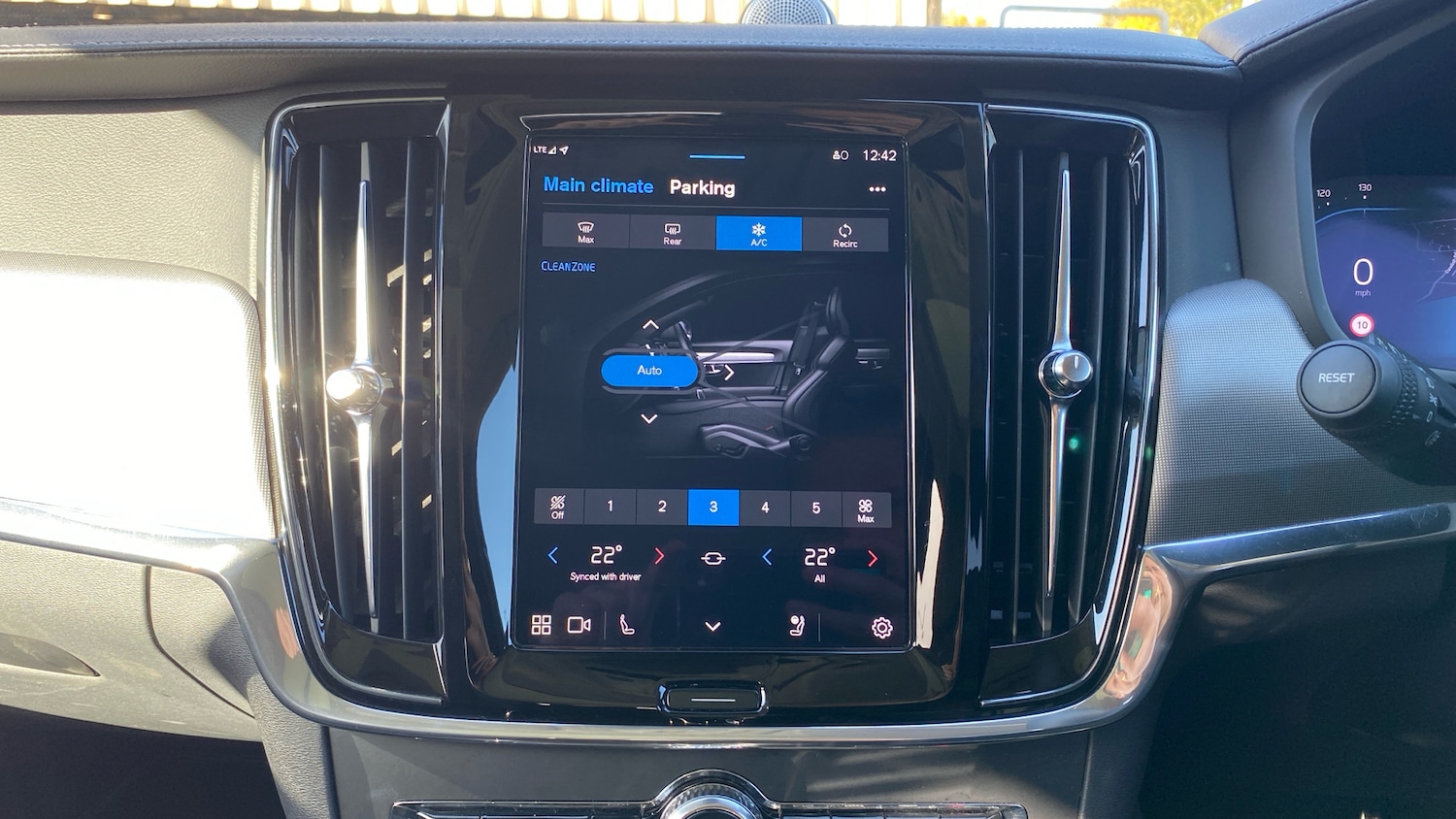 Used Volvo V90 2024 for sale - 76682229: Photo 31