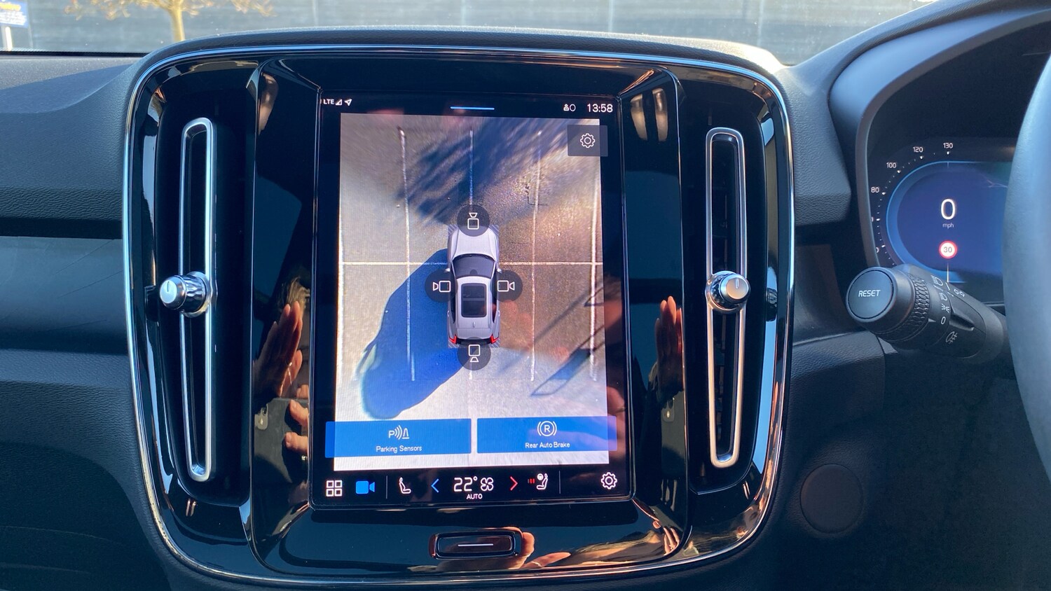 Used Volvo XC40 2022 for sale - 76653294: Photo 25