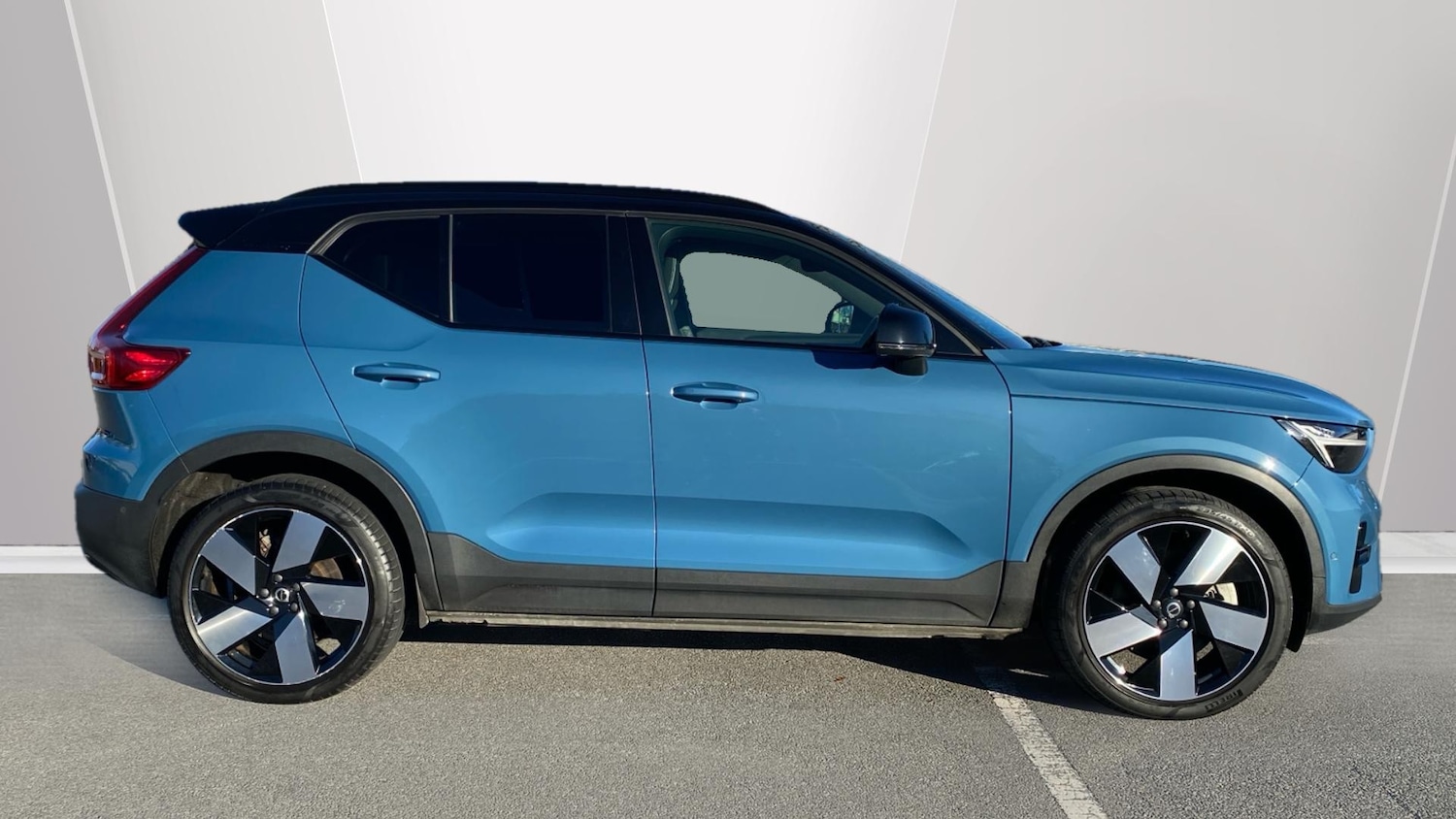 Used Volvo XC40 2022 for sale - 76653294: Photo 3