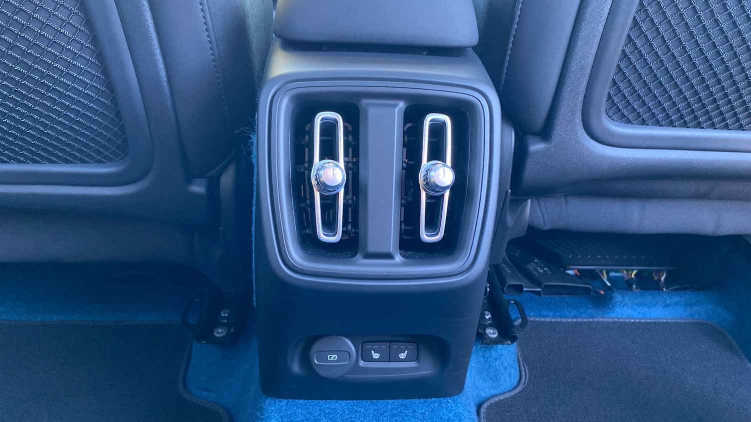 Used Volvo XC40 2022 for sale - 76653294: Photo 39