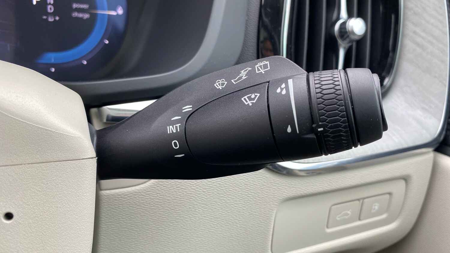 Used Volvo XC60 2025 for sale - 76653217: Photo 24