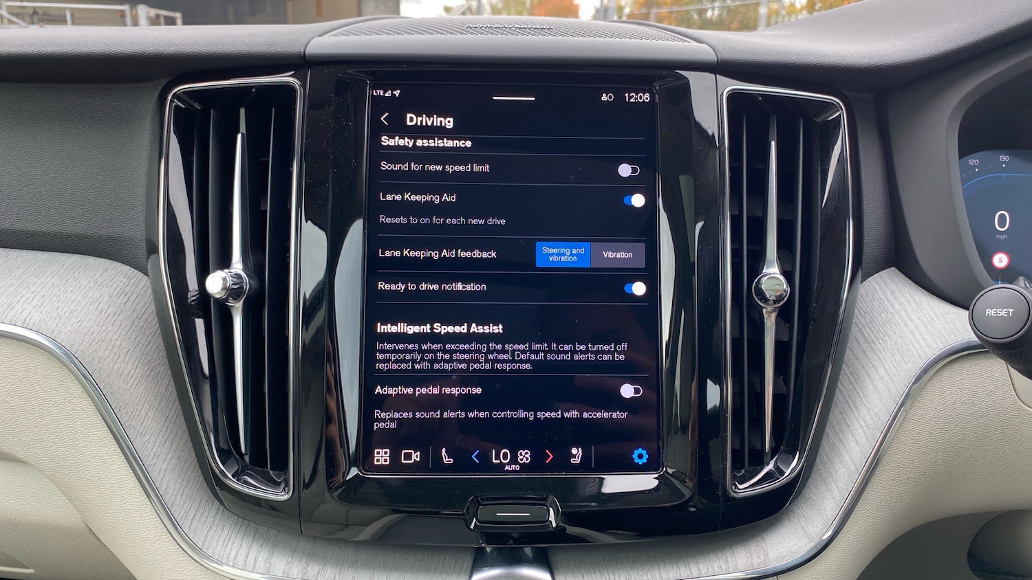 Used Volvo XC60 2025 for sale - 76653217: Photo 35