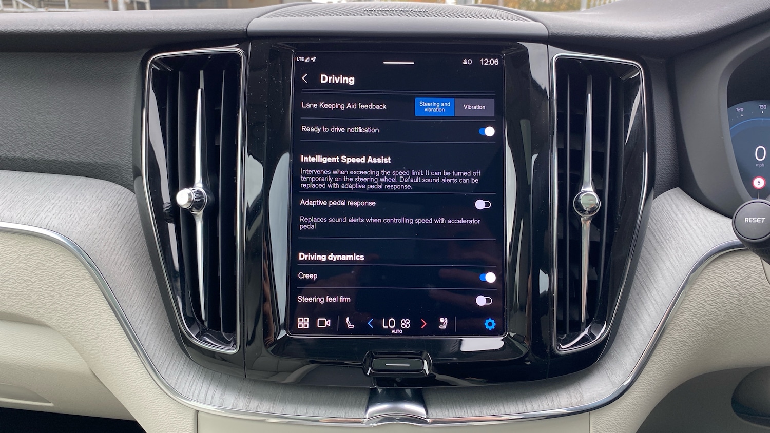 Used Volvo XC60 2025 for sale - 76653217: Photo 36