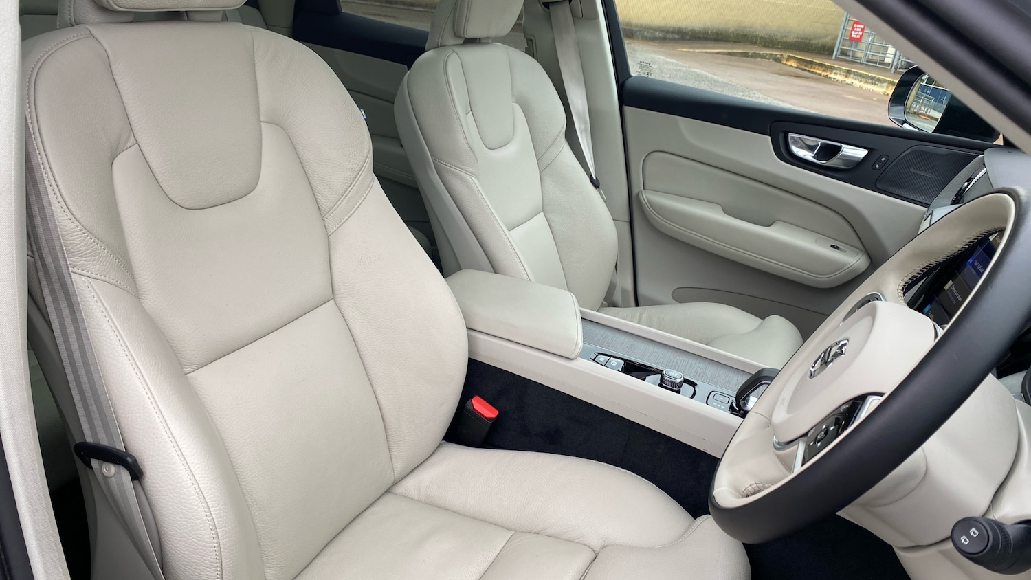 Used Volvo XC60 2025 for sale - 76653217: Photo 9