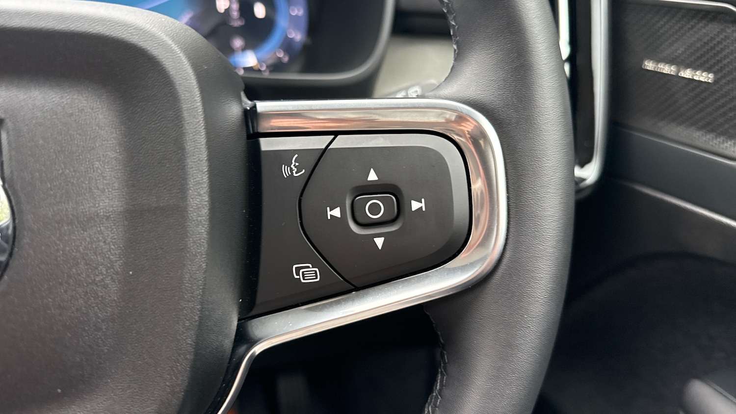 Used Volvo XC40 2024 for sale - 77323778: Photo 19