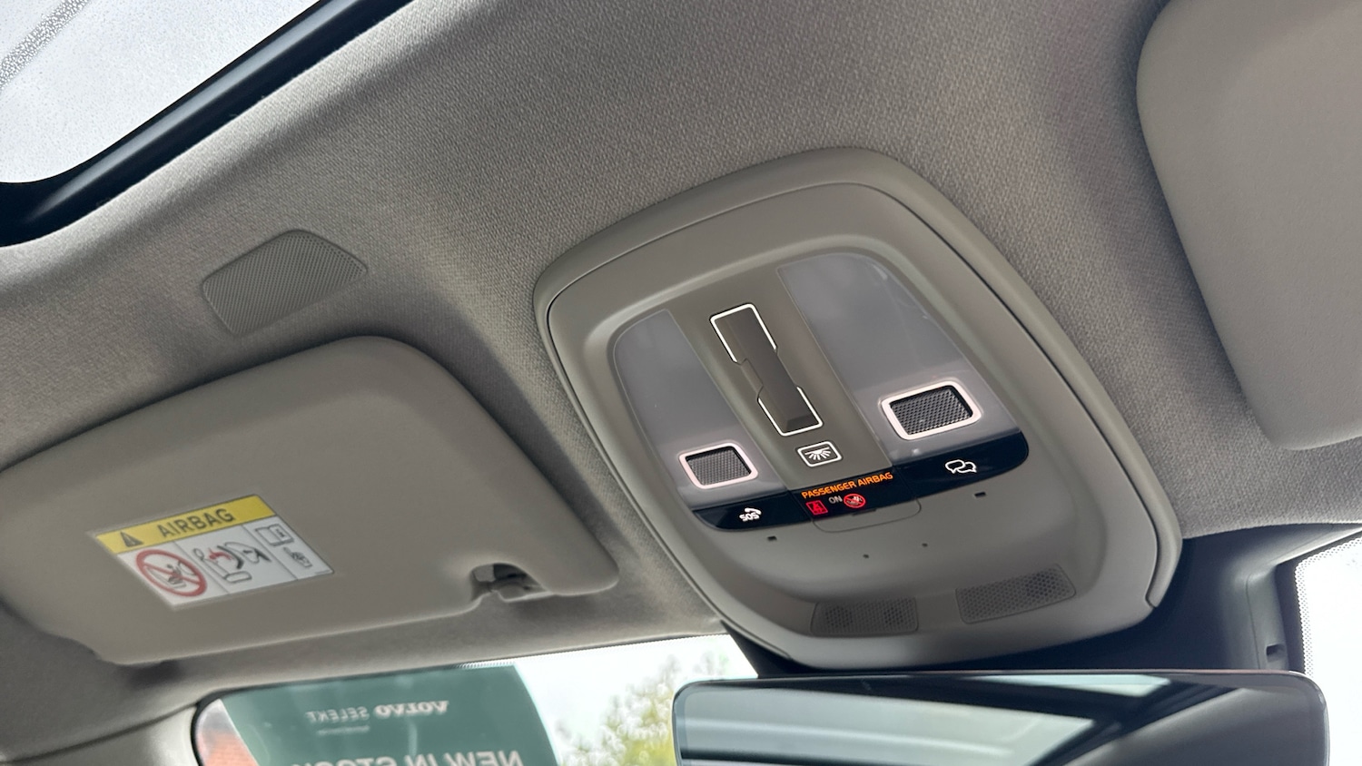 Used Volvo XC40 2024 for sale - 77323778: Photo 41