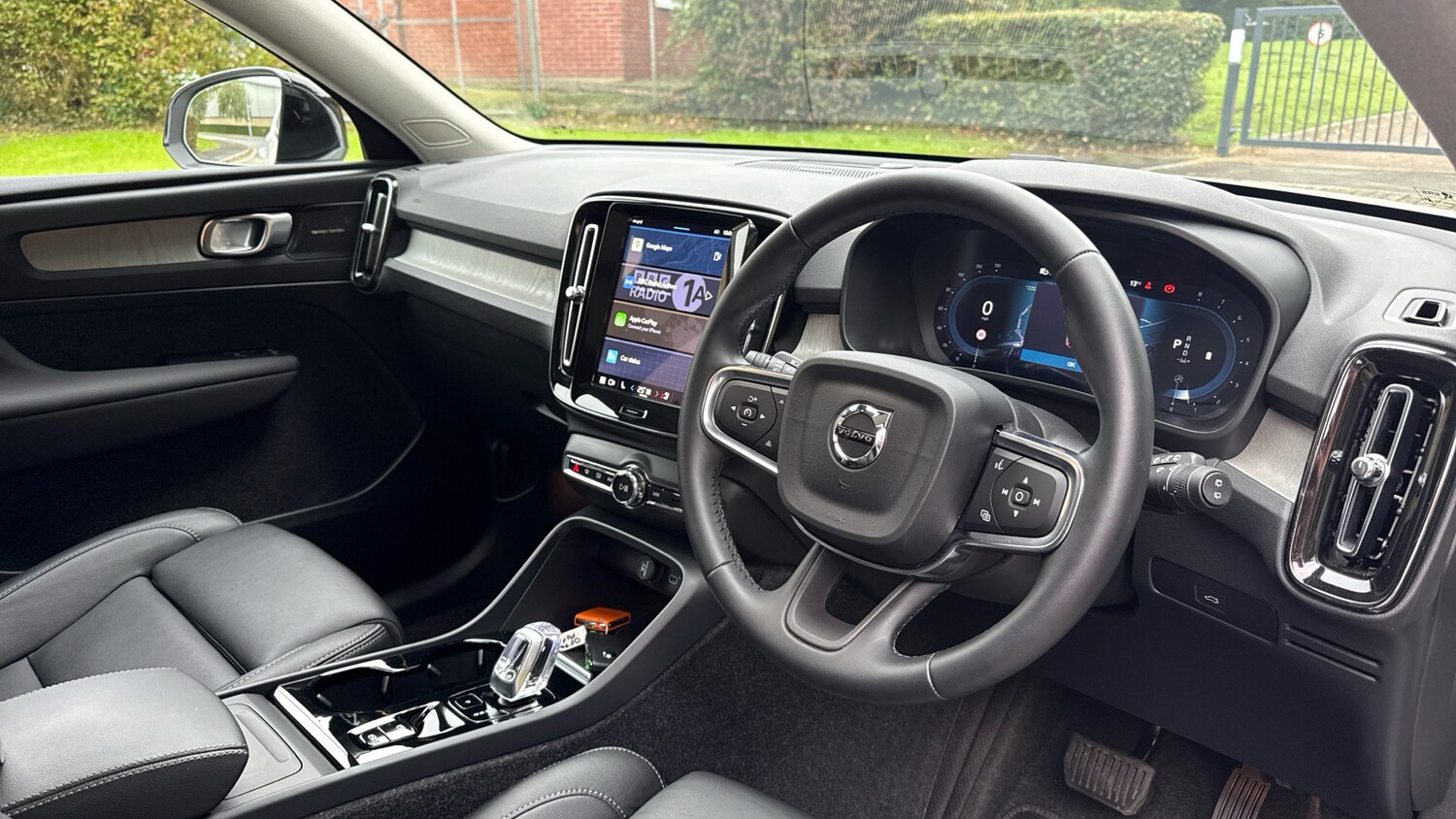 Used Volvo XC40 2024 for sale - 77323778: Photo 5