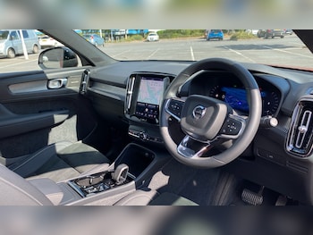 Used Volvo XC40 2023 for sale - 79343720: Photo