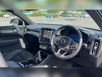 Used Volvo XC40 2025 for sale - 78722523: Photo