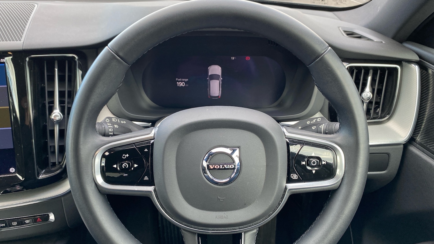 Used Volvo XC60 2022 for sale - 76907633: Photo 10