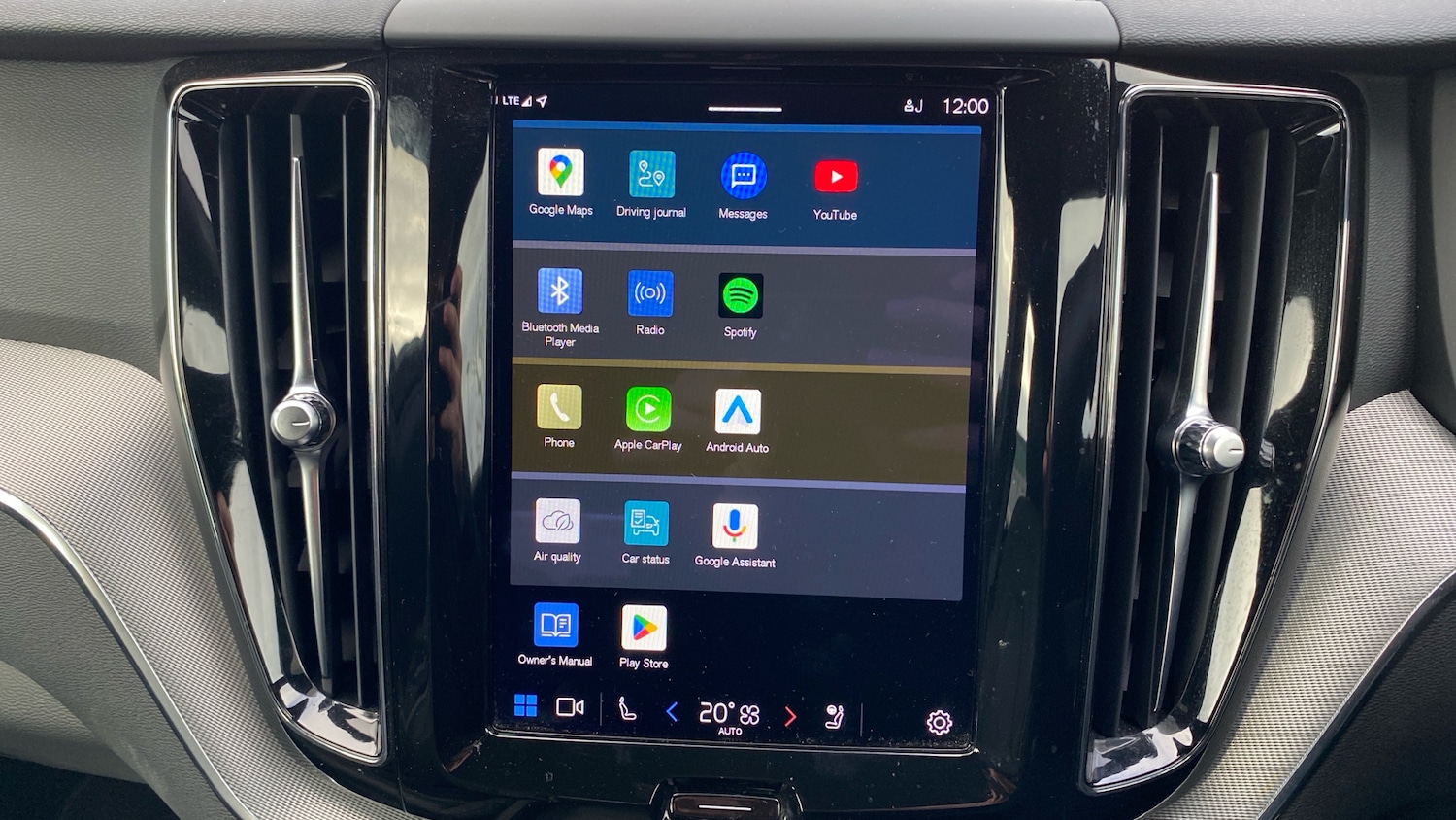 Used Volvo XC60 2022 for sale - 76907633: Photo 12