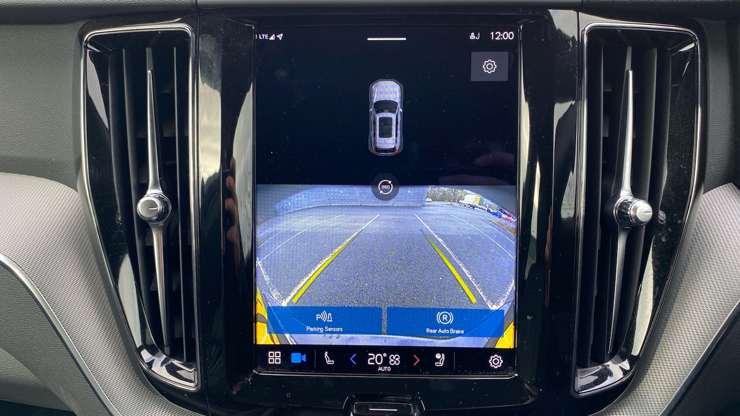 Used Volvo XC60 2022 for sale - 76907633: Photo 15