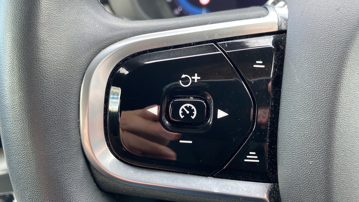 Used Volvo XC60 2022 for sale - 76907633: Photo 17