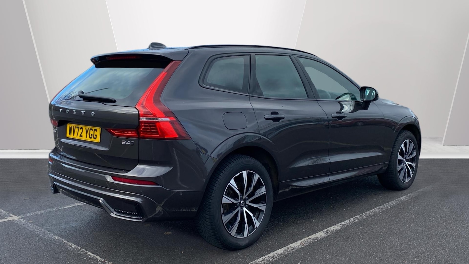 Used Volvo XC60 2022 for sale - 76907633: Photo 2