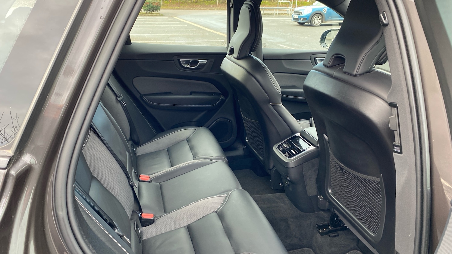 Used Volvo XC60 2022 for sale - 76907633: Photo 6