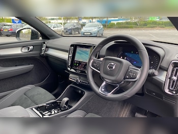 Used Volvo XC40 2025 for sale - 78286797: Photo