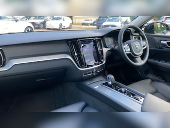 Used Volvo V60 2023 for sale - 75730942: Photo