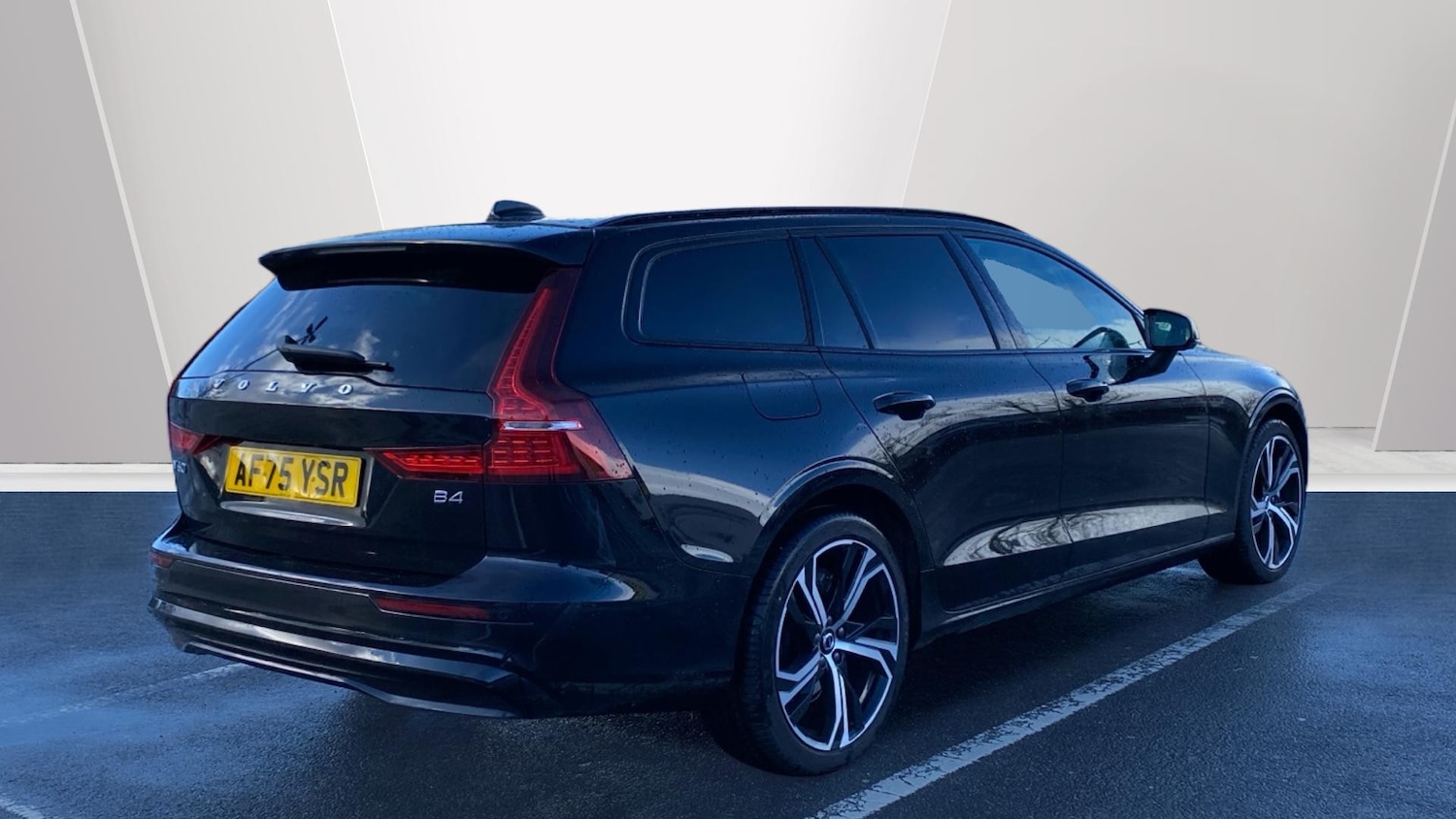Used Volvo V60 2025 for sale - 77282919: Photo 2