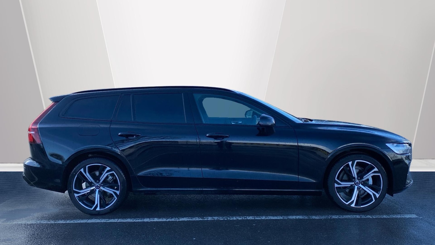 Used Volvo V60 2025 for sale - 77282919: Photo 3